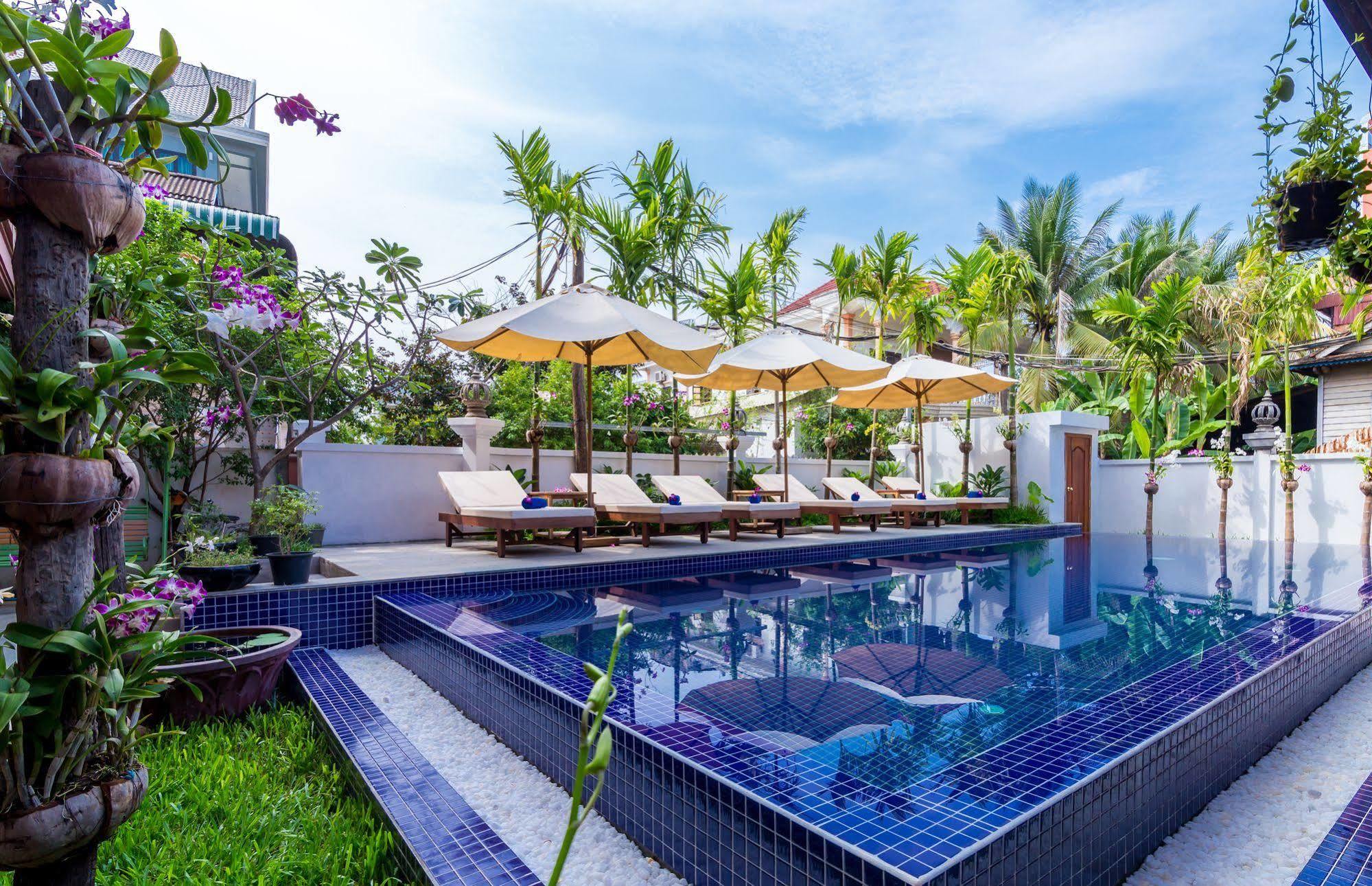The Unique Angkor Villa Сиемрип Экстерьер фото