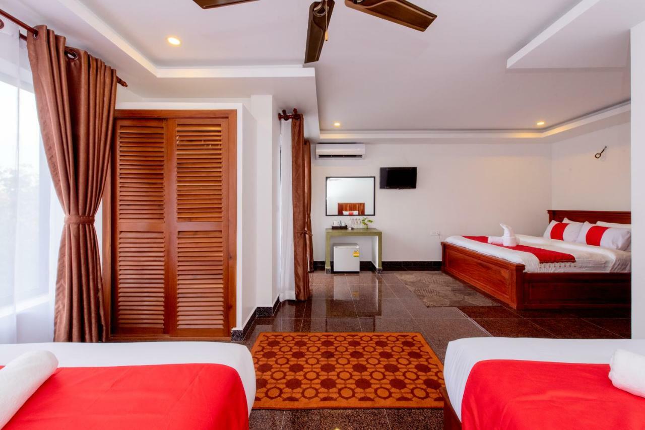 The Unique Angkor Villa Сиемрип Экстерьер фото